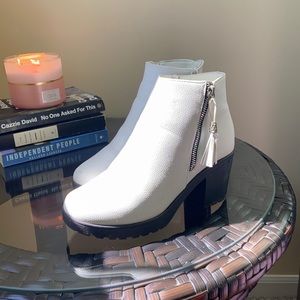 White ankle boots with chunky heel